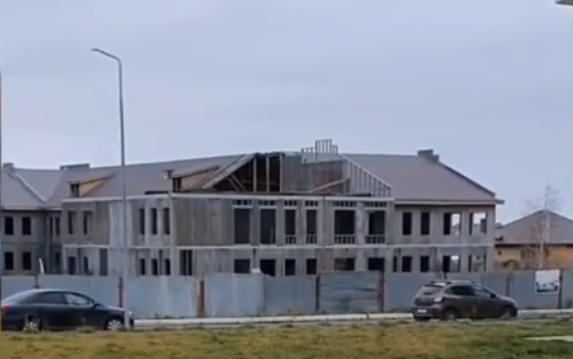 В Татарстане решили снести недостроенный детский сад, опасаясь, что он будет не по карману родителям