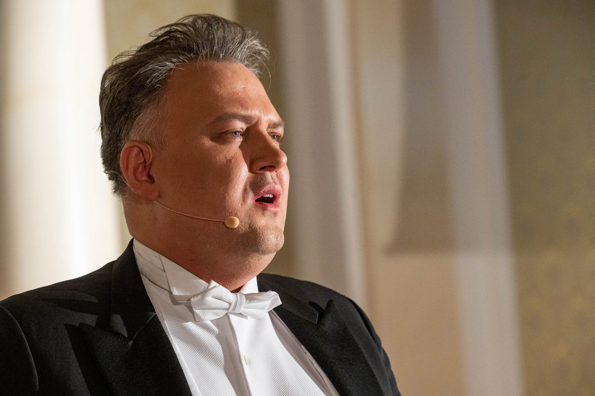 Ну как похож!.. Рожденного в Казани баса Тихомирова сравнивают с великим Шаляпиным