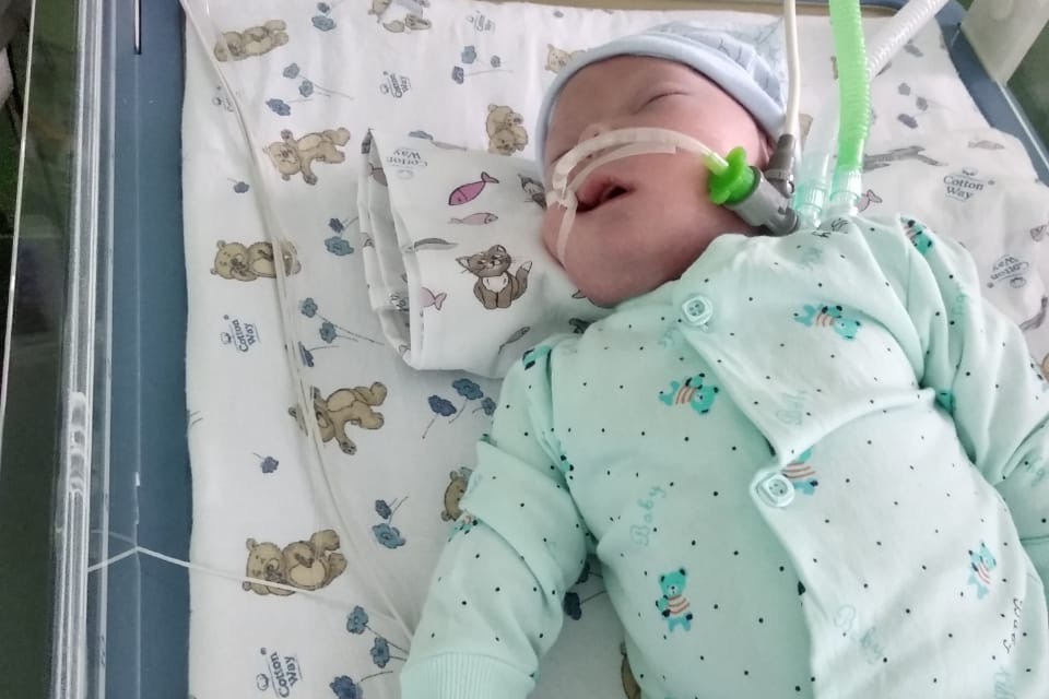 «Впервые я взяла сына на руки в морге»: пациентка больницы в Татарстане рассказала, как рожала с помощью уборщицы