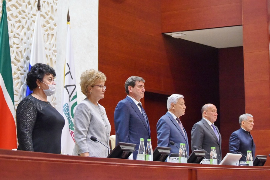 Депутаты Татарстана припомнили обнаженку детскому омбудсмену и не подняли прожиточный минимум пенсионера