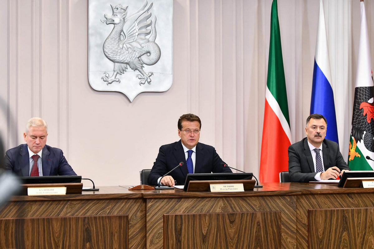 «Из некоторых семей мобилизовано по двое мужчин»: власти Казани рассказали, чем помогут женам и детям новобранцев