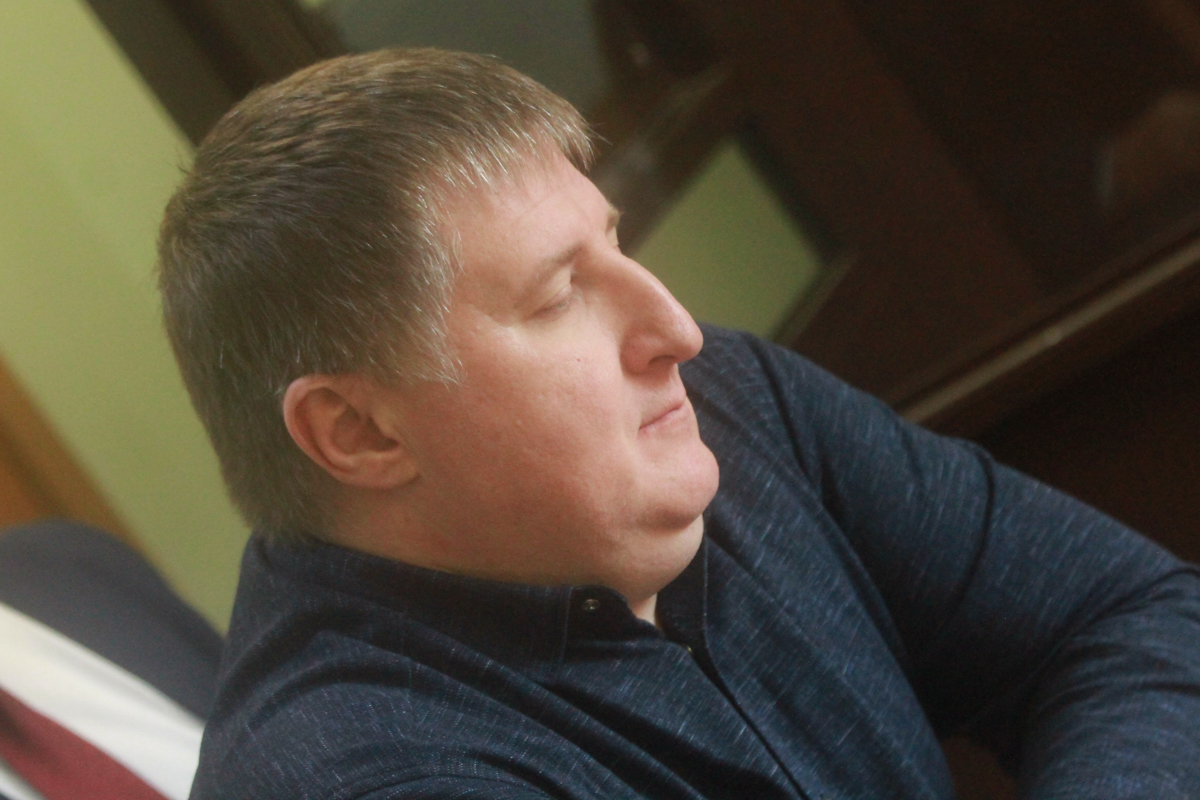 «Не преступные действия, а служебные обязанности»: в Казани бывший чиновник ФСС отбивается от обвинений в давлении на бизнес