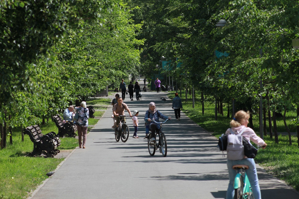 Лето в парках Казани: главные мероприятия, дети в фонтанах и появление нового сквера на месте «Кырлая»
