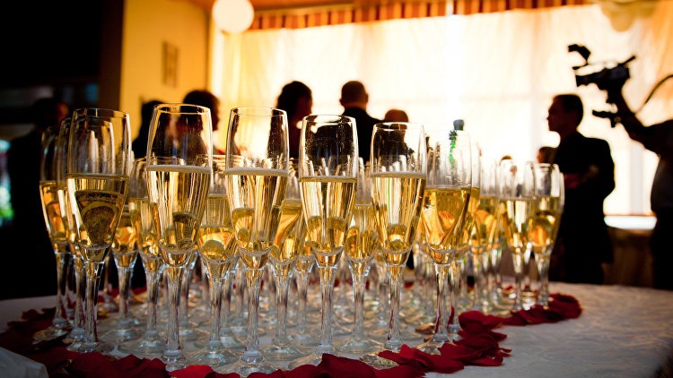 Казанцы заняли все лучшие декабрьские даты для новогодних корпоративов