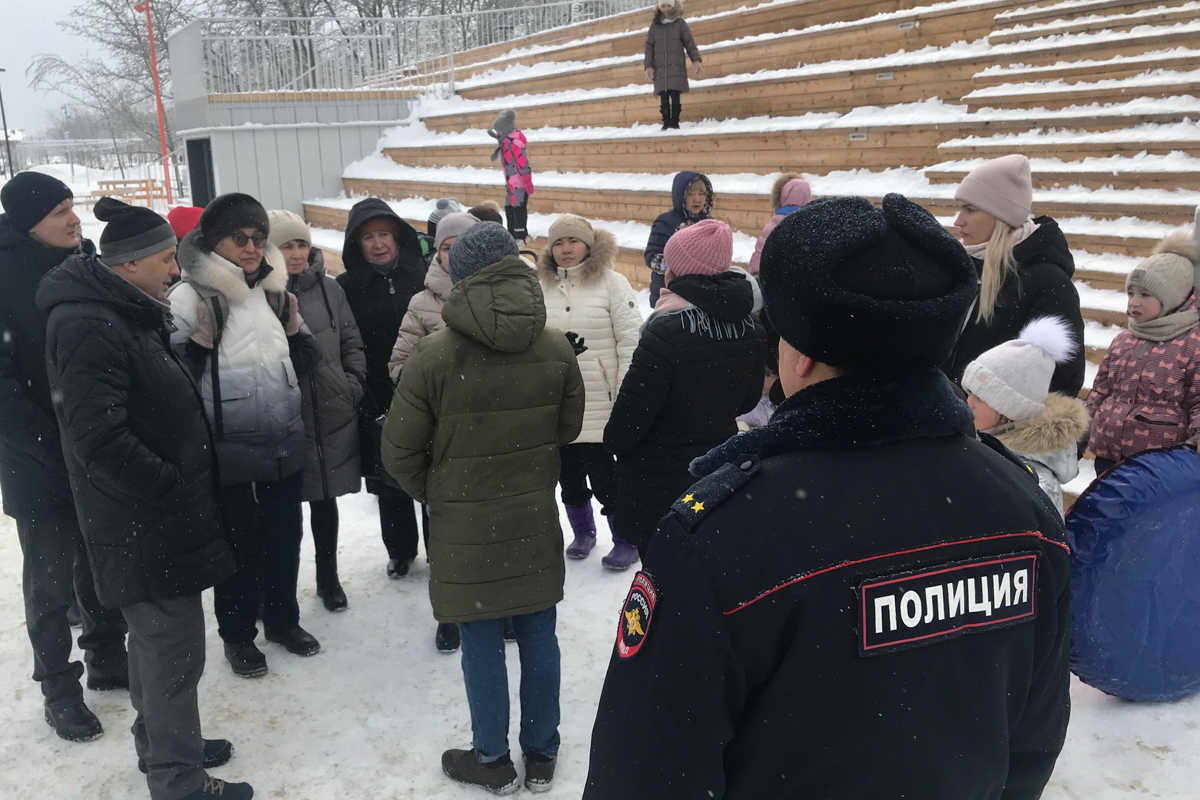 «Дайте нам дышать!»: жители «Салават Купере» требуют найти источник невыносимой вони в своем микрорайоне