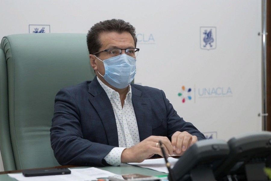 «Вам не видно, как мне стыдно»: мэр Казани пообщался с предпринимателями