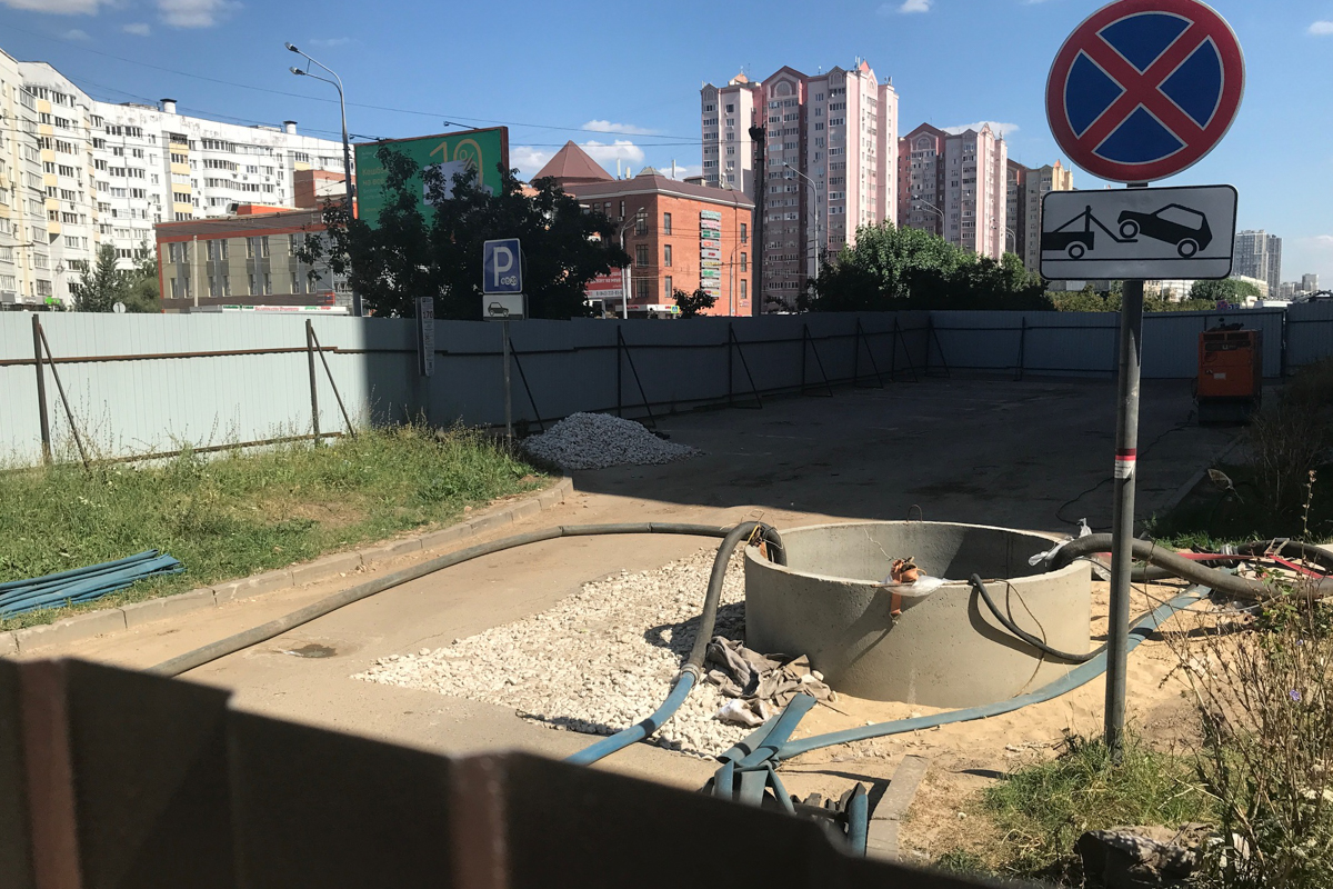 «До самого Нового года вонищу нюхать?»: казанцы жалуются на затянувшийся ремонт канализационного коллектора, а в Водоканале говорят, что могло быть и хуже
