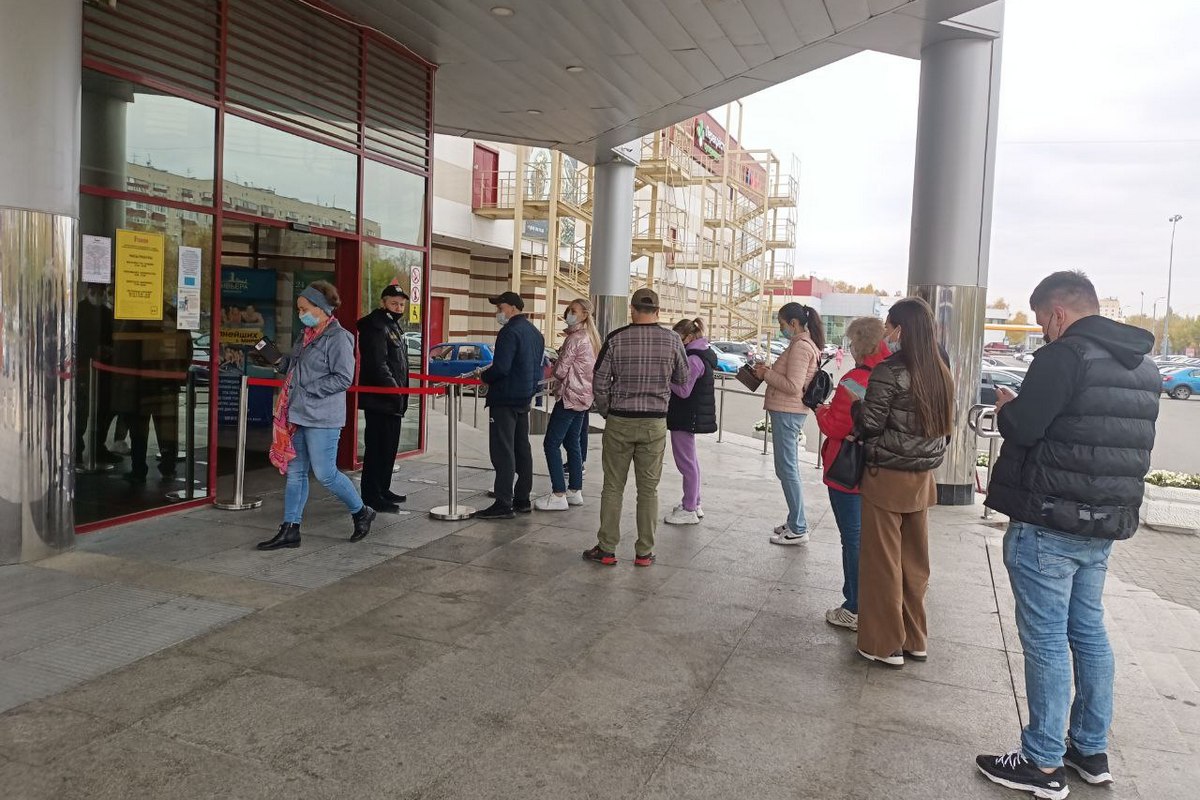 «Дурдом, так и запишите»: как в Казани прошел первый день жестких коронавирусных ограничений