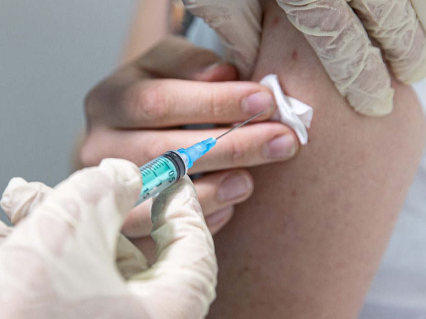 Пора прививаться от гриппа: в Татарстан завезли 781 тысячу доз вакцины