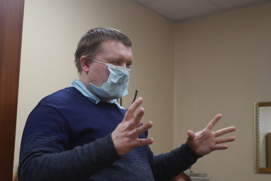 «Путин разрешил даже за лицо себя потрогать!»: в Казани незрячие инвалиды засудили ФСС, который лишил их доступа к информации