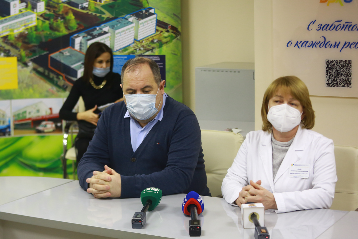 Ну подумаешь, укол!.. В Татарстане обещают не прививать детей от ковида без согласия родителей