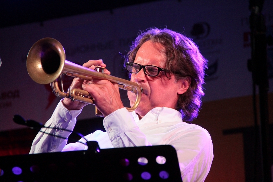 Трубач Алекс Сипягин: «В Казани меня оштрафовали на 300 рублей»