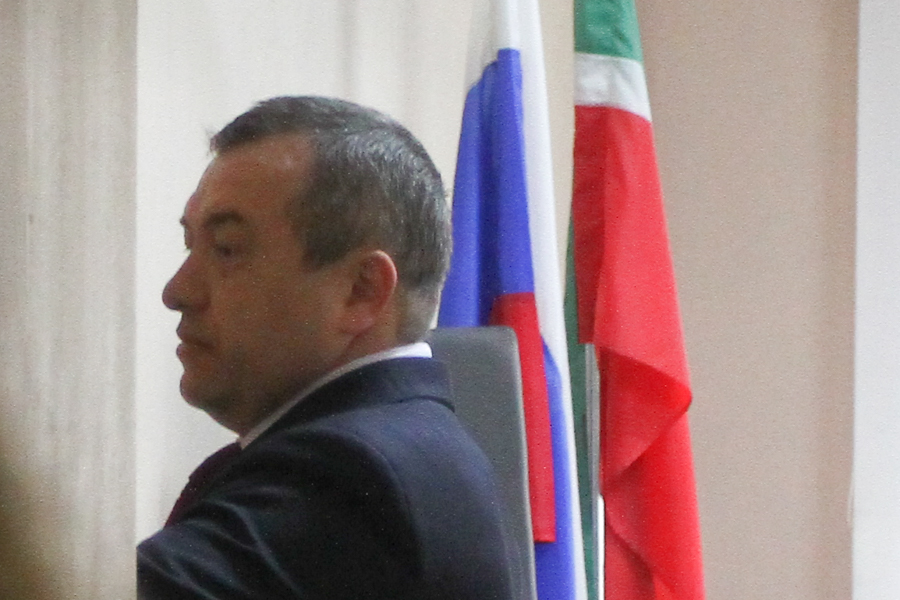 Зама главного судебного пристава Татарстана и борца с коррупцией в рядах УФССП судят за взятки