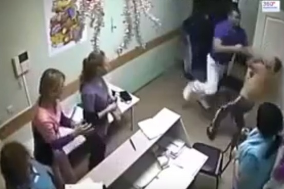 В Белгородской области врач избил пациента, который затем скончался