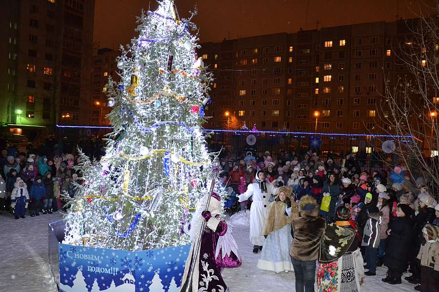 Управляющая компания Приволжского района подарила своим жителям зимний праздник