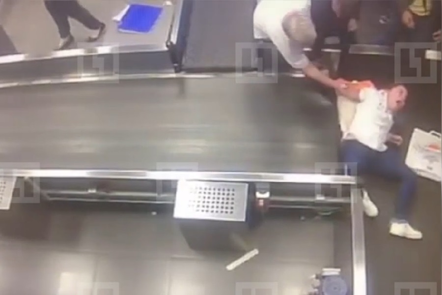 Игра с транспортёром в казанском аэропорту закончилась для юной пассажирки переломами 