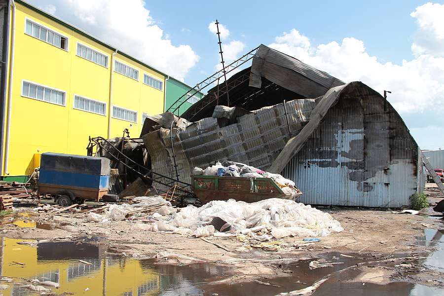 Последствия пожара рядом с Вьетнамским рынком