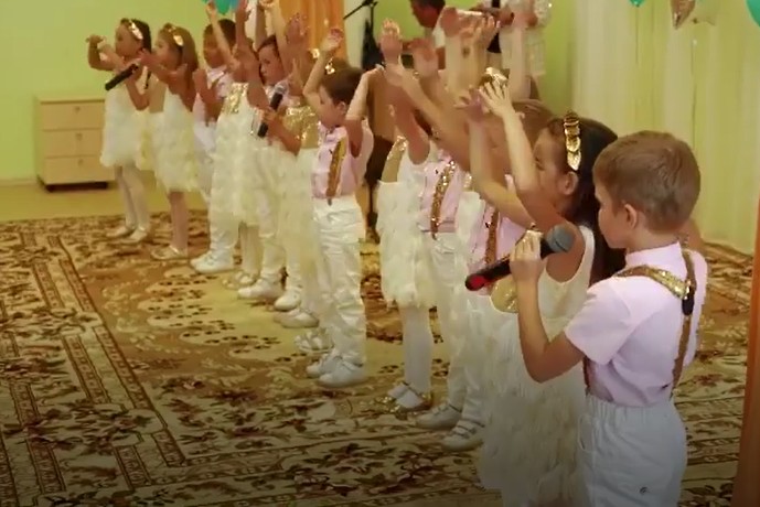 В Татарстане на показное открытие детского сада привезли подставных детей