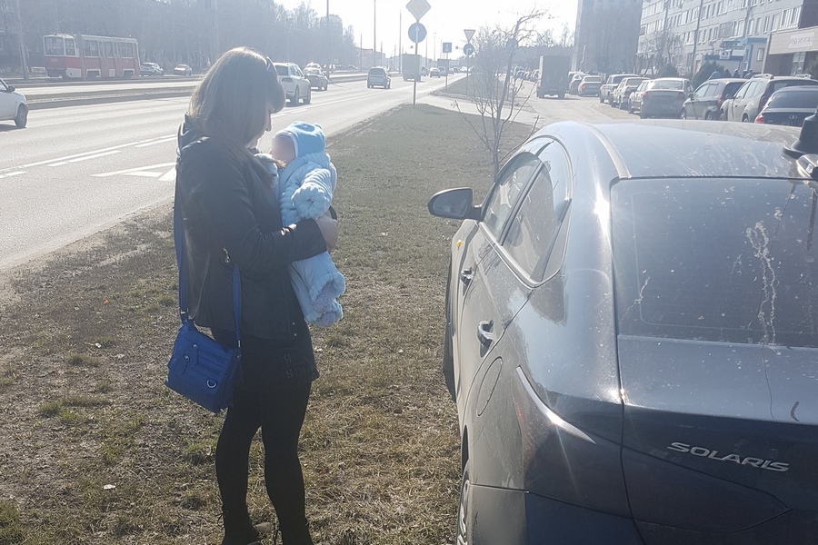 «Держала его крепко, прижав к сердцу»: в Татарстане мамаша, которая ехала за рулем с младенцем на руках, не считает себя виноватой