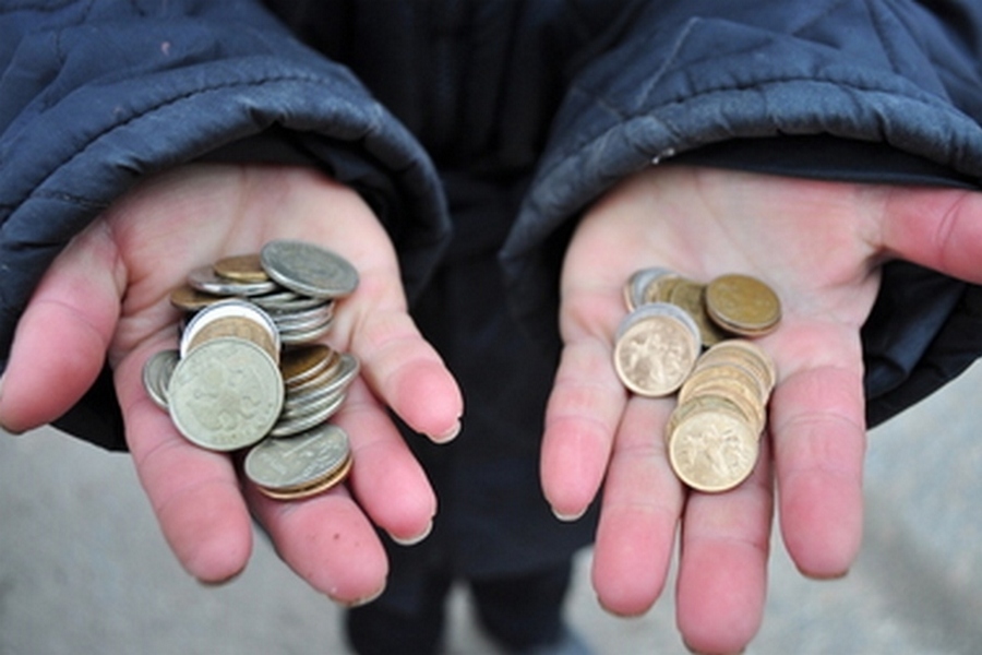 «Просить помощи не стыдно!»: скандально известная многодетная мать из Татарстана обвиняет в побоях сотрудника следкома, который принял ее сына за попрошайку