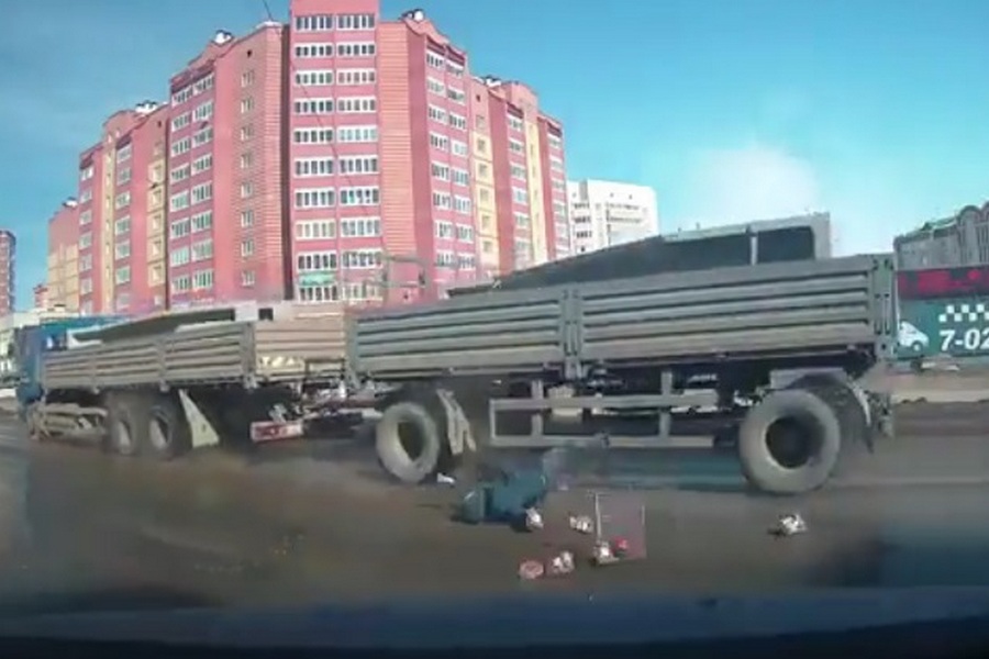 В Татарстане попавший под «КамАЗ» магазинный воришка выжил и стал звездой Интернета (ВИДЕО)