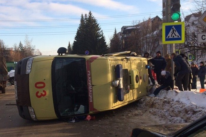 В Татарстане судят водителя скорой, которую протаранил джип