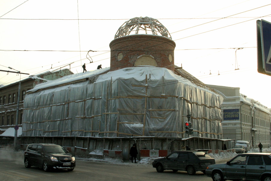На доме Фукса не "башенка", а исторический бельведер