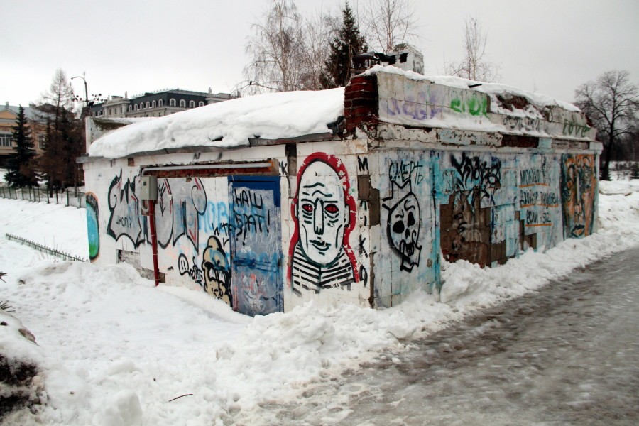 В Казани бдительно охраняют культурный слой под общественным туалетом