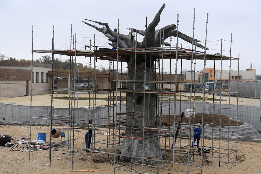 В Казани замерзла «Река Замбези»: открытие нового зоопарка снова сорвали