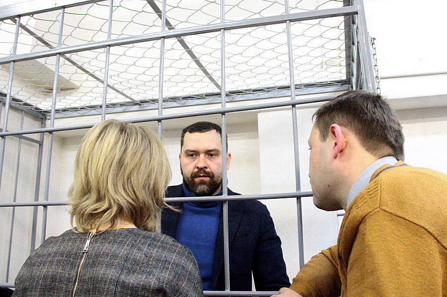 После ареста зампреда правления Татфондбанка в суде развернули плакат «Следующий — Мусин?»