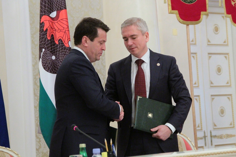 Как выбирали сити-менеджера Казани: кандидат без ИНН, проверка на Библии и хлопать не велено