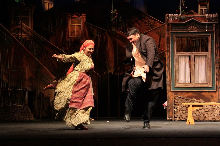 Премьера в Камаловском: на сцене стреляют, в зале кричат