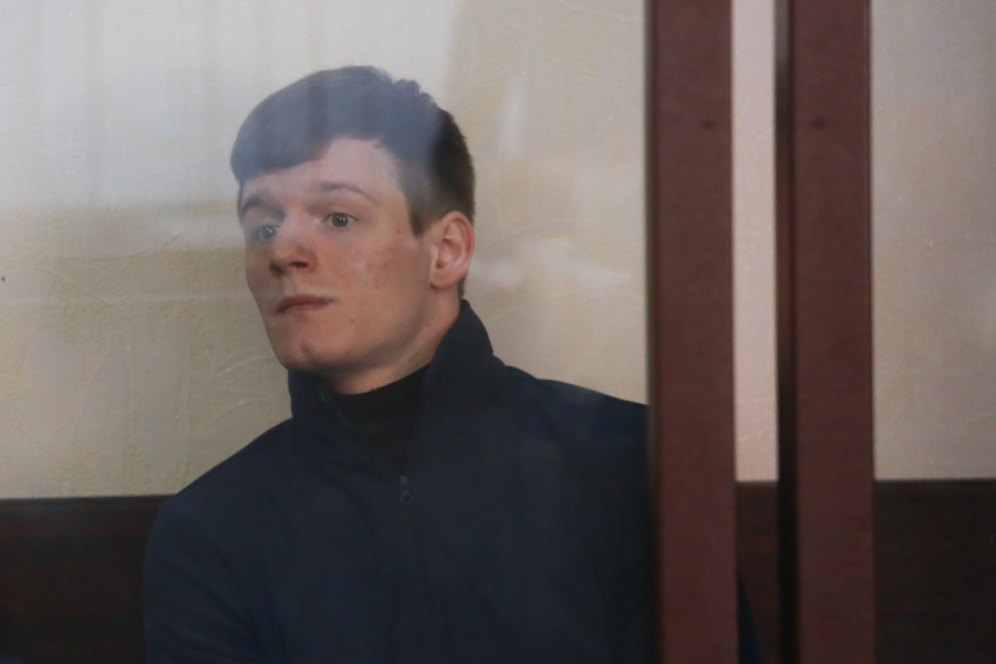 Обрез - и тот не смогли измерить: судью по делу о стрельбе у школы в Казани удивил непрофессионализм полицейских 