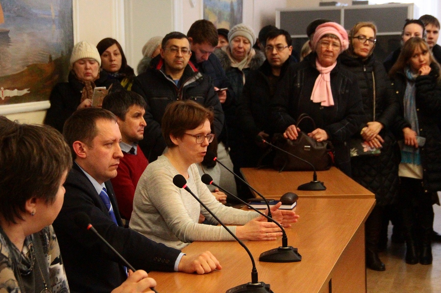 Лидер протестующих клиентов Татфондбанка: «Я уже получила предупреждение от одного полковника»