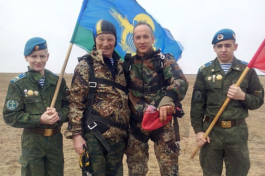 91-летний вэдэвэшник десантировался в Татарстане