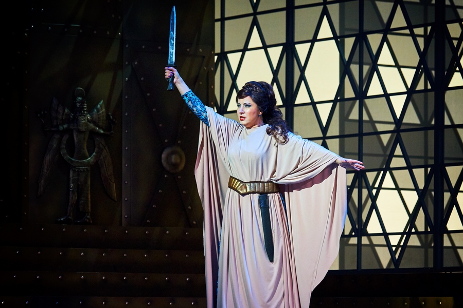 Оперная дива Зоя Церерина: «После таких партий надо спать, калорийно питаться, а главное - молчать»