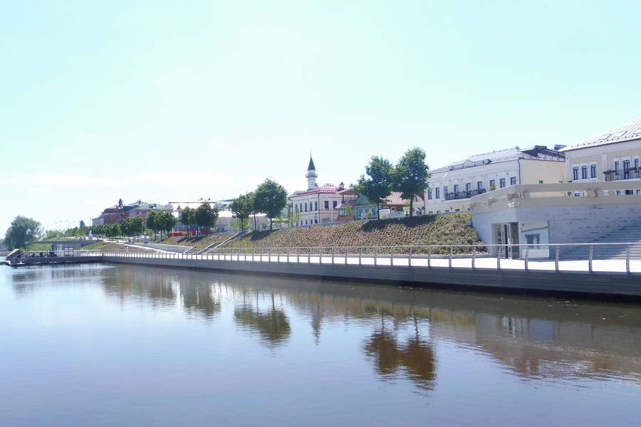 «Цветник, конечно, хорошо, но без туалета нельзя»: в Казани благоустроили новый участок набережной Кабана 