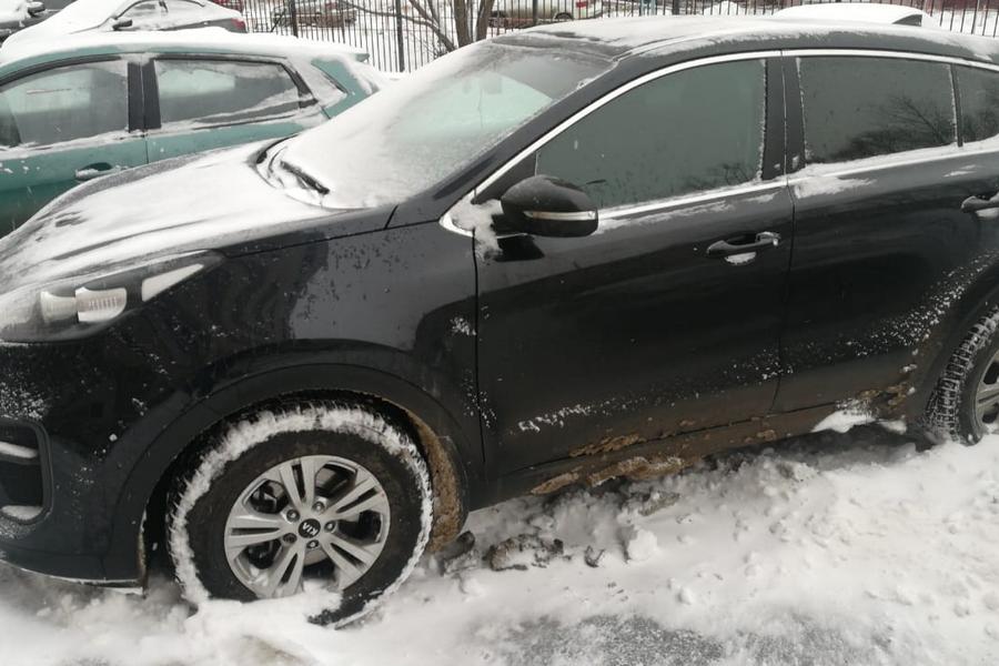 «Руль не греется, зеркала не складываются»: жительница Казани доказывает в суде, что ее обманули в автосалоне ТТС