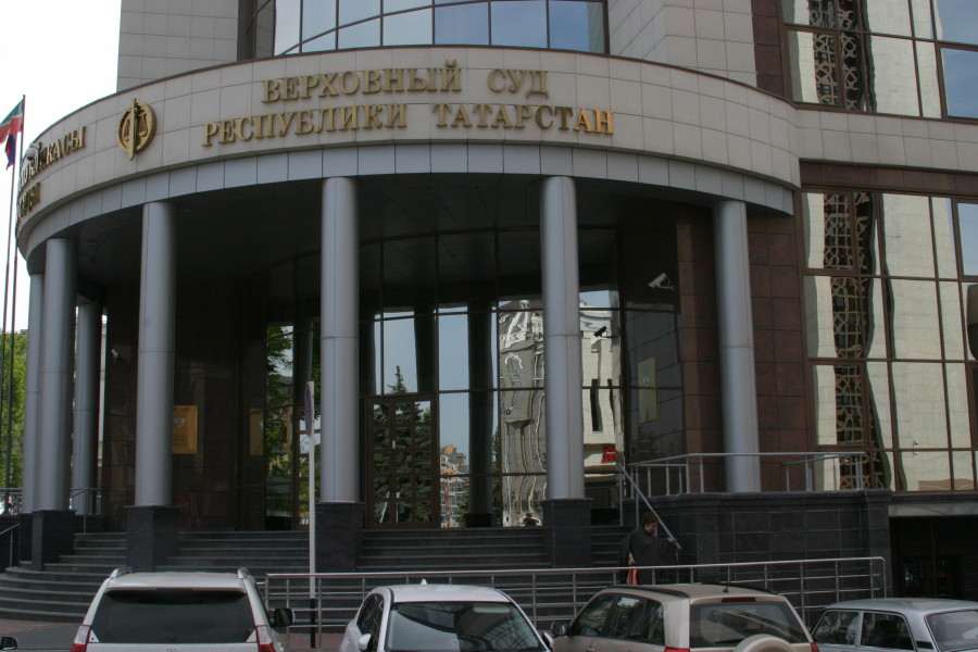 Сесть! Суд не идет -идет Универсиада