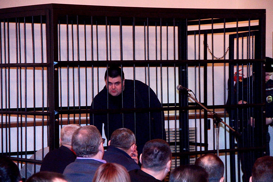 Из 12 подсудимых по делу о пожаре в ТЦ «Адмирал» вину признали двое рабочих