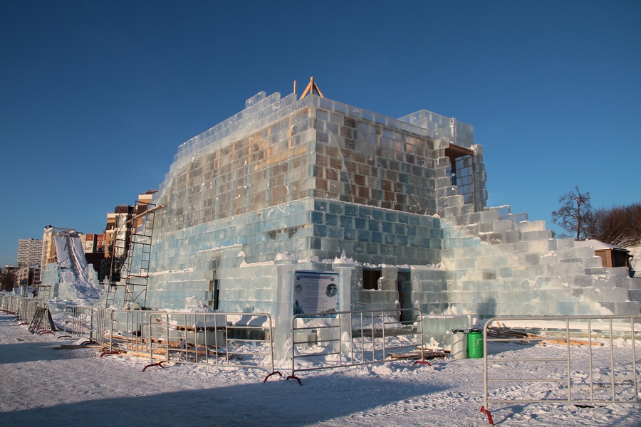 Миллионы за не построенный к празднику ледовый городок у «Экията» не вернут