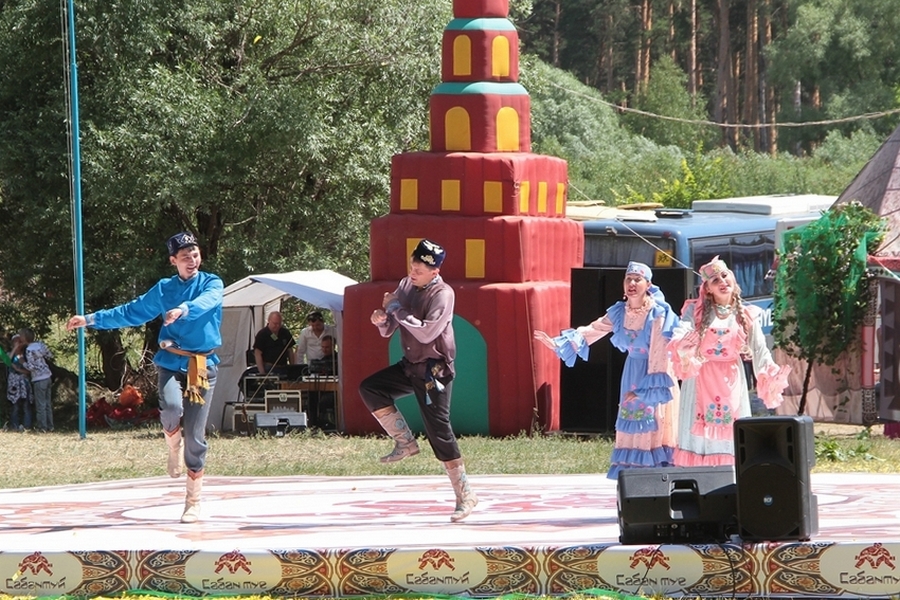 Сабантуй на экспорт: сколько стоит удивить Париж?