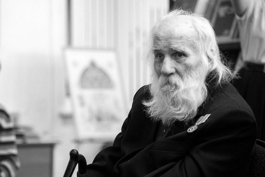 В Казани простились с колоссальным дедом