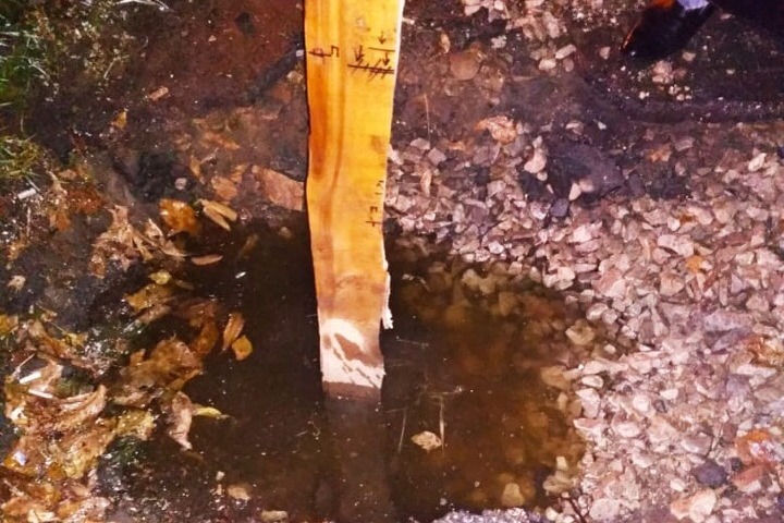 Упала, очнулась — гипс!.. Казанская портниха сломала руку, угодив в яму на тротуаре, вырытую дорожными рабочими