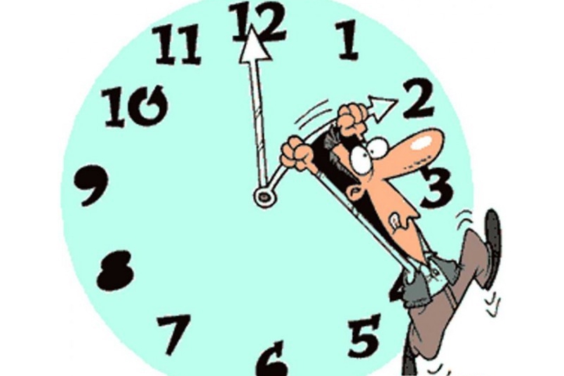 «В Париже светло в восемь вечера, а у нас темно в пять»: жители Казани снова жалуются на «неправильное» время