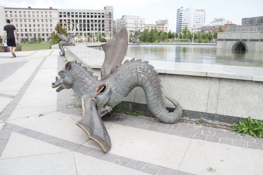 Парк Тысячелетия: драконов нет, вандалы есть