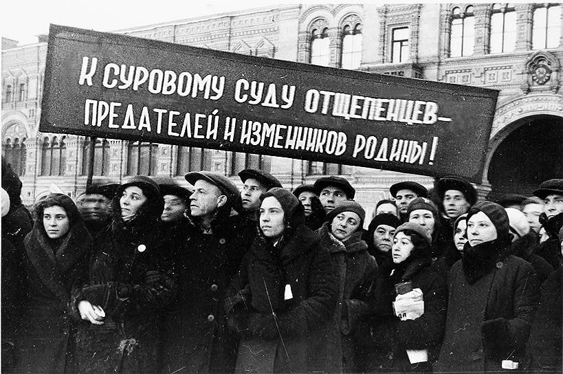 Заведующего музеем Великой Отечественной войны в Казани требуют уволить как «идеологического врага»