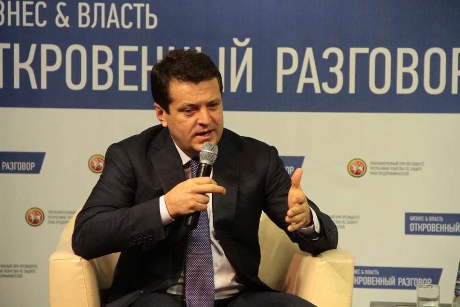 Ильсур Метшин на встрече с предпринимателями: «Наши враги нам написали эти законы!»