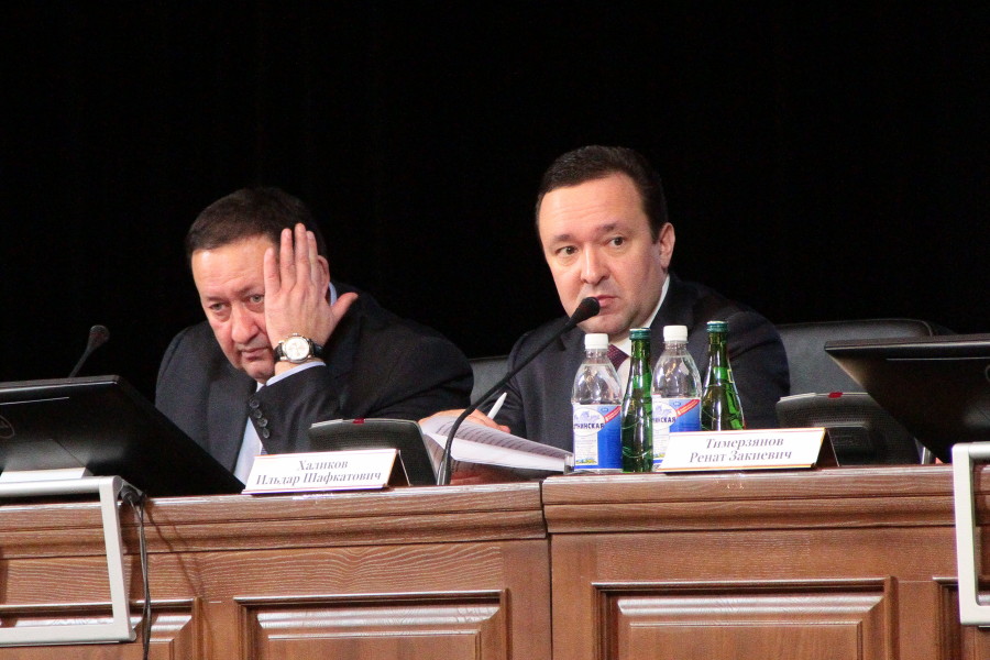 Министру культуры не хватает худсовета, а премьер-министру - песен о родном крае