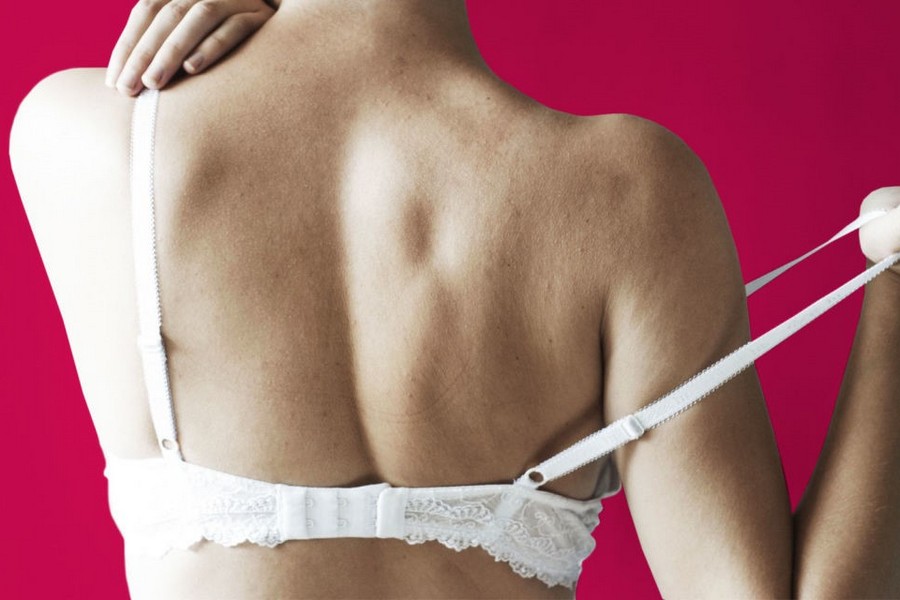 На ЕГЭ — без лифчика: выпускнице в Татарстане пришлось раздеться, чтобы сдать химию